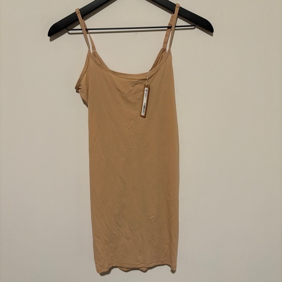 SKIMS FITS EVERYBODY SLIP DRESS Clay M NWT NEW - Picture 7 of 9